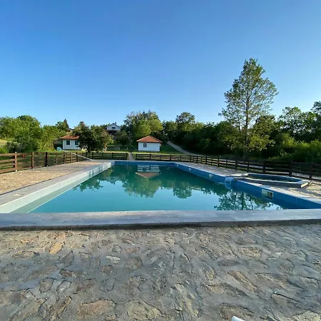 Holiday home Bas U Inat Babarogama