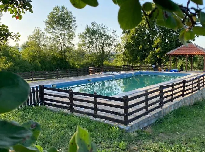 Bas U Inat Babarogama *